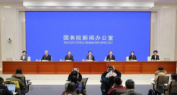 如何统筹建设适应老年人需求的公共服务体系？民政部养老服务司负责人答记者问